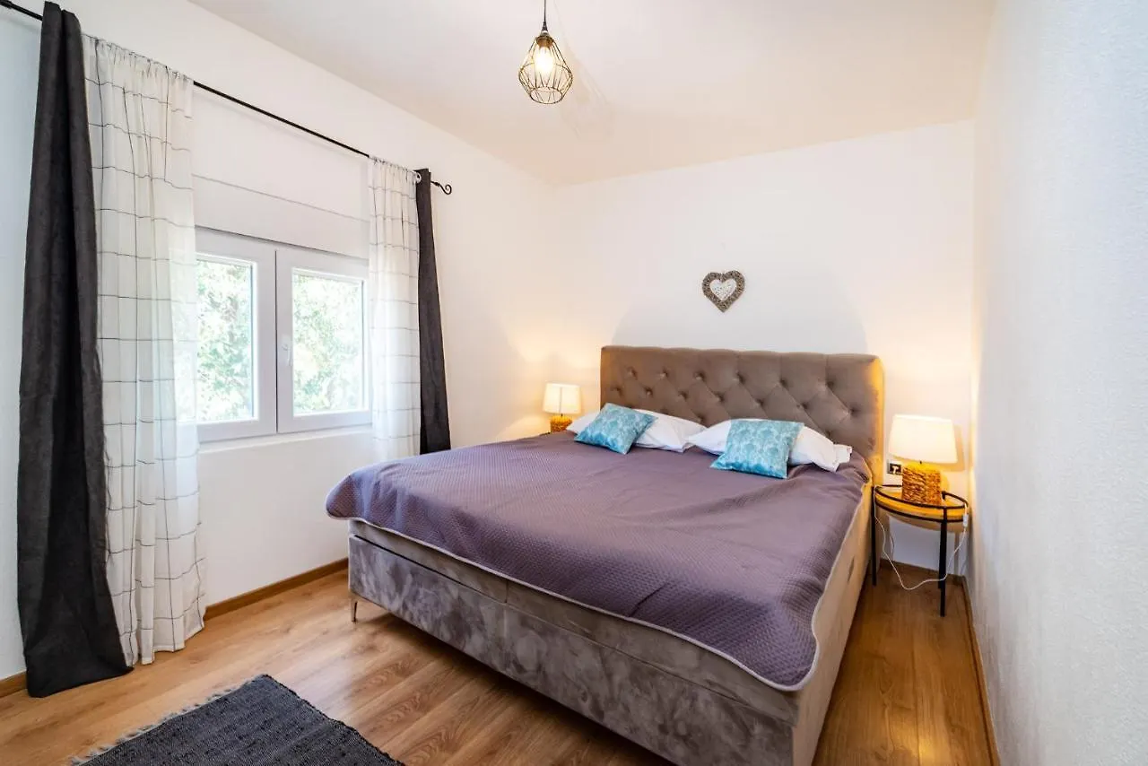 Apartman Miss Pridraga 0*,  Croatia