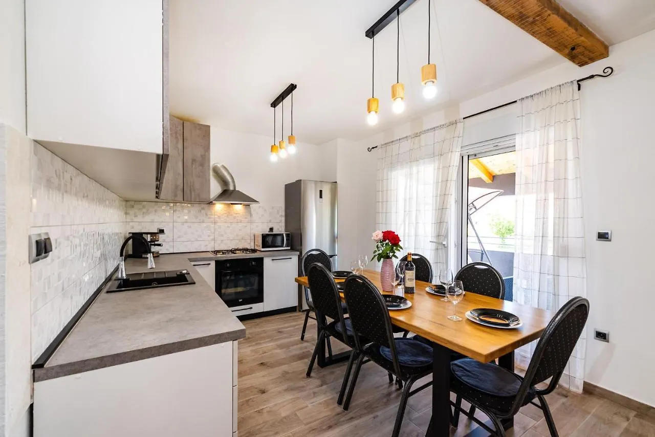 Apartman Miss Pridraga Croatia