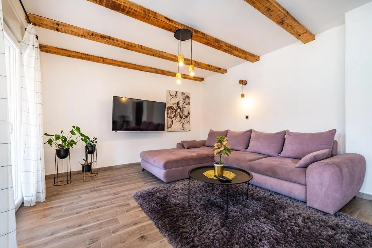 Apartment Apartman Miss Pridraga Croatia